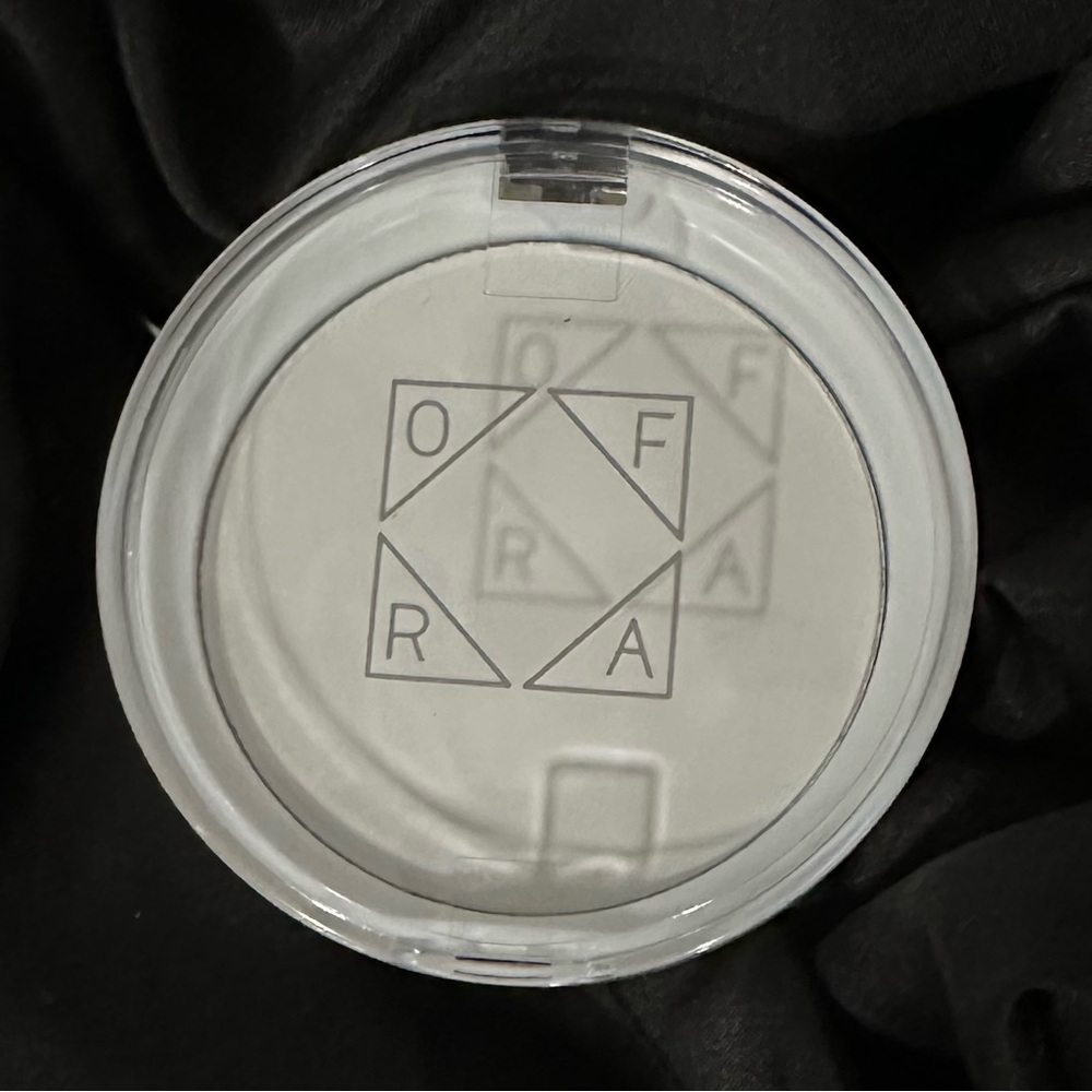 2/$30 OFRA COSMETICS OIL CONTROL PRESSED POWDER - BRAND NEW! - Picture 2 of 7